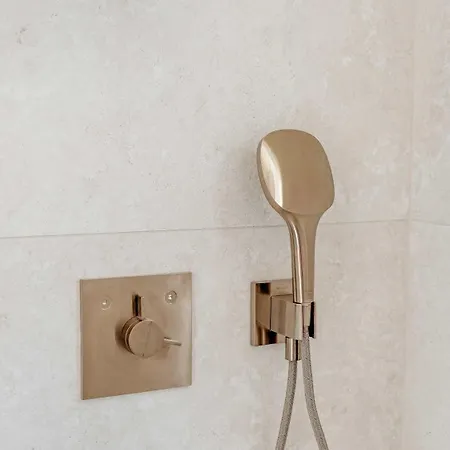 La Ponche X Les Graniers - Old Village - Shellter *