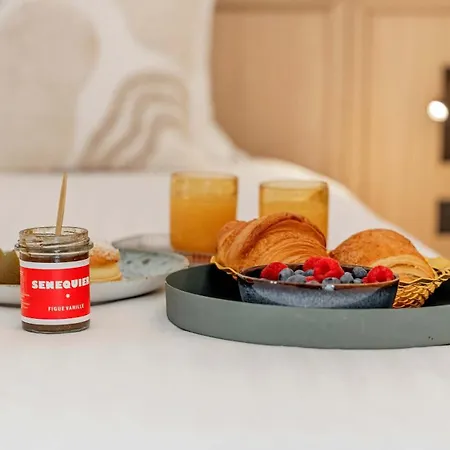 La Ponche X Les Graniers - Old Village - Shellter *